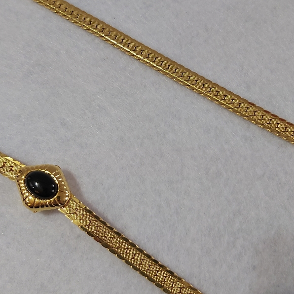 Vintage Goldtone Necklace w/Dark Navy Blue Enamel Clasp - Picture 5 of 12